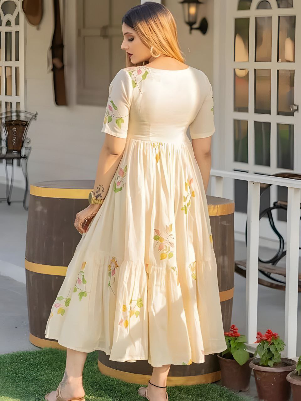 MorPaankh Champa cream cotton kurta with painted floral print, view 3